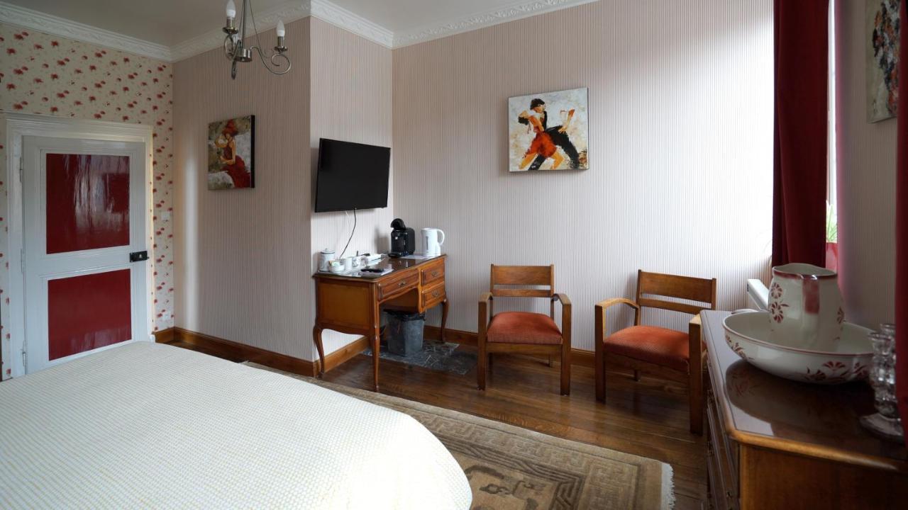 Bed and Breakfast Au Chapitre Rozoy-sur-Serre Esterno foto