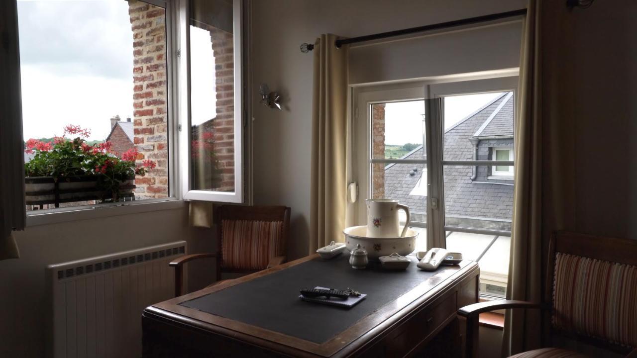 Bed and Breakfast Au Chapitre Rozoy-sur-Serre Esterno foto